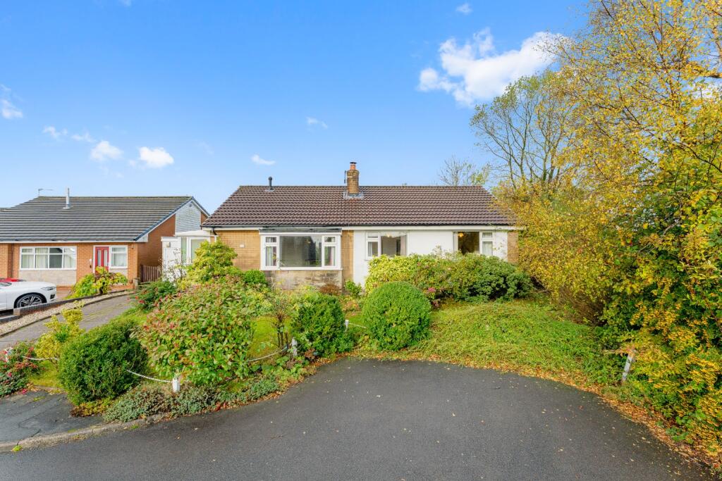 3-bed detached on Sandwood Avenue, Bolton, Lancashire, BL3, £340,000