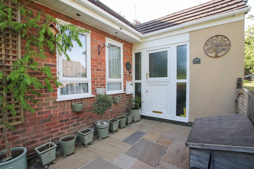 House in Reading, Lower Earley, Earley - View 3