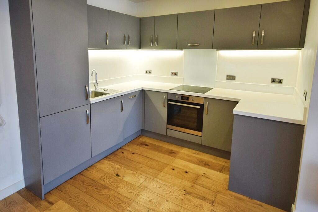 Apartment in Stoke-on-Trent - View 3