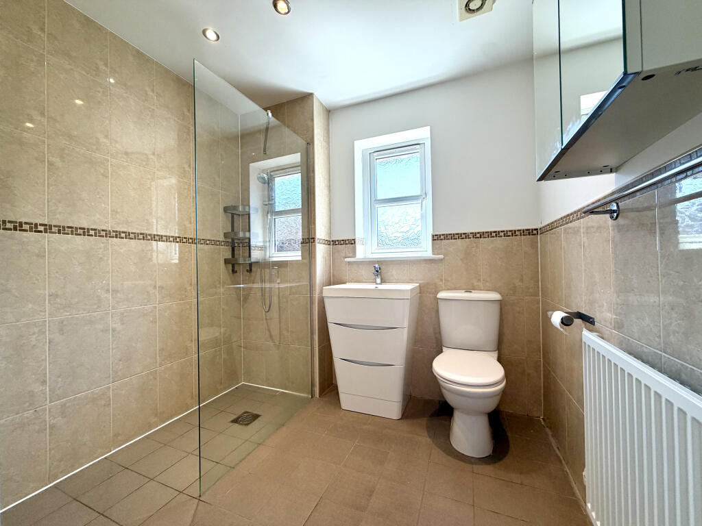 House in Treharris - View 5