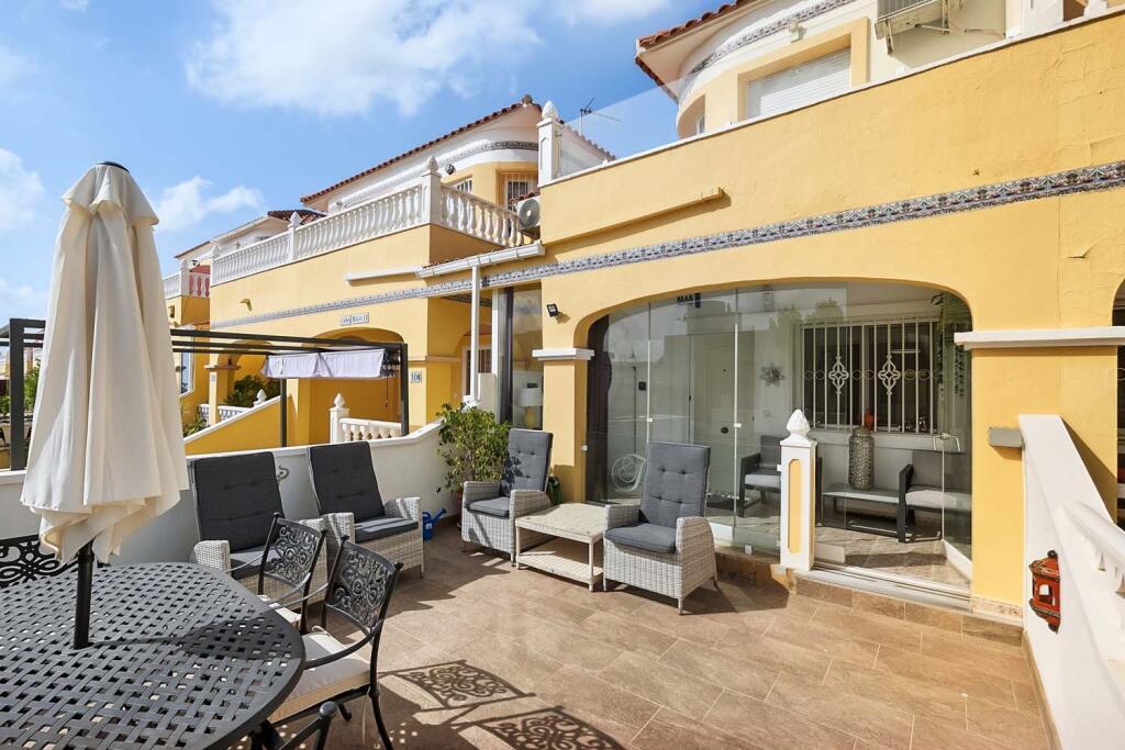 Main image of property: Valencia, Alicante, Pinar De Campoverde