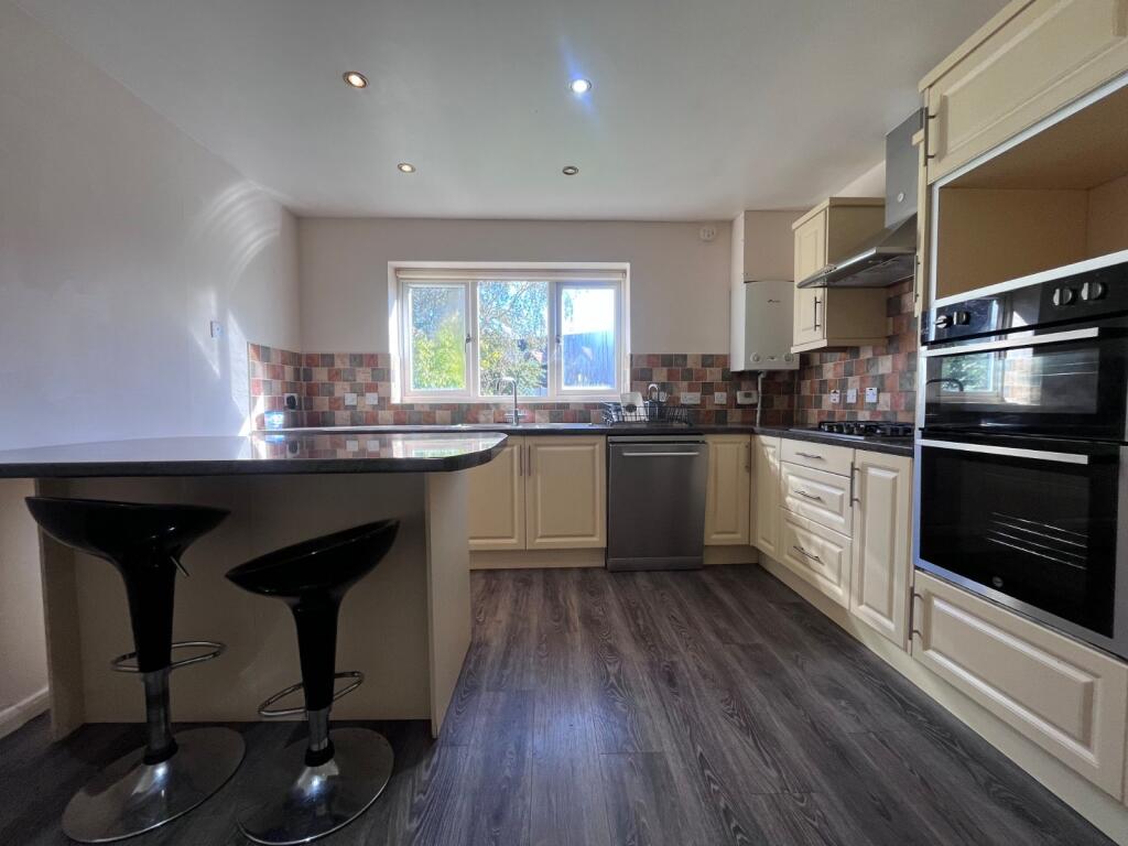 Merrington Close, Solihull, West Midlands, B91 photo 2