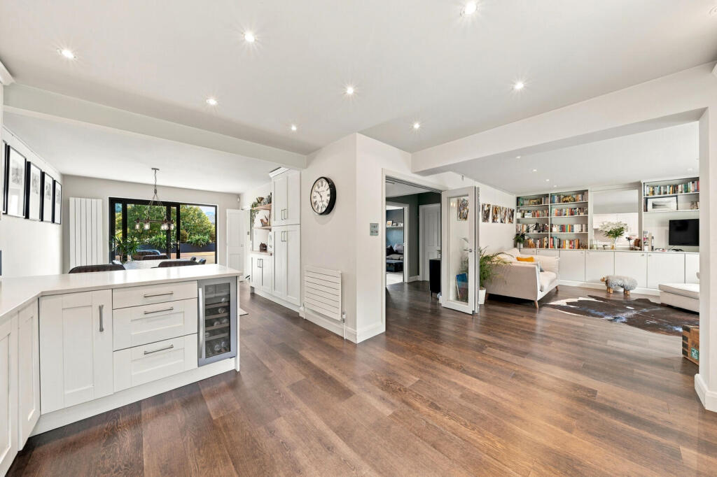 House in Nottingham - View 2