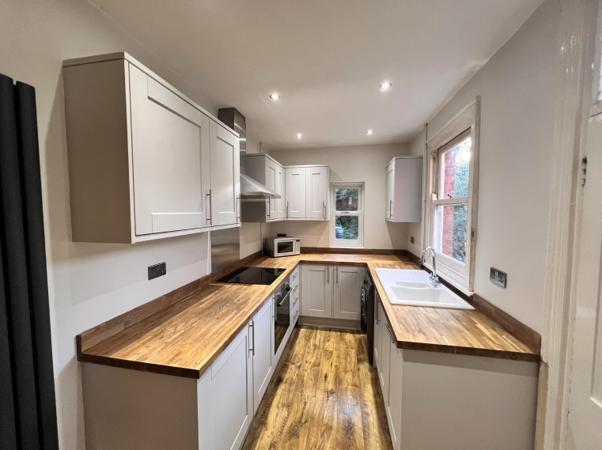 House in Rushcliffe, Abbey Park - View 4