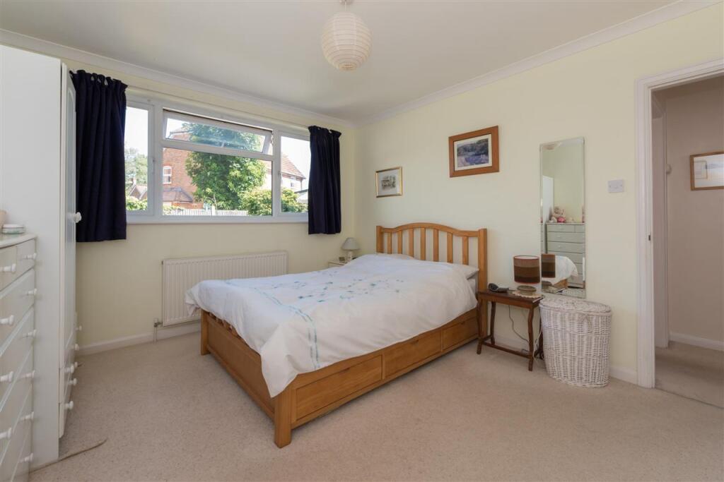 House in Canterbury, Fordwich - More