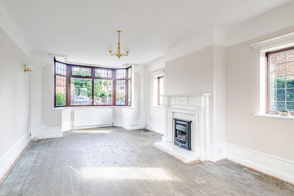House in Leeds, West Yorkshire - View 2