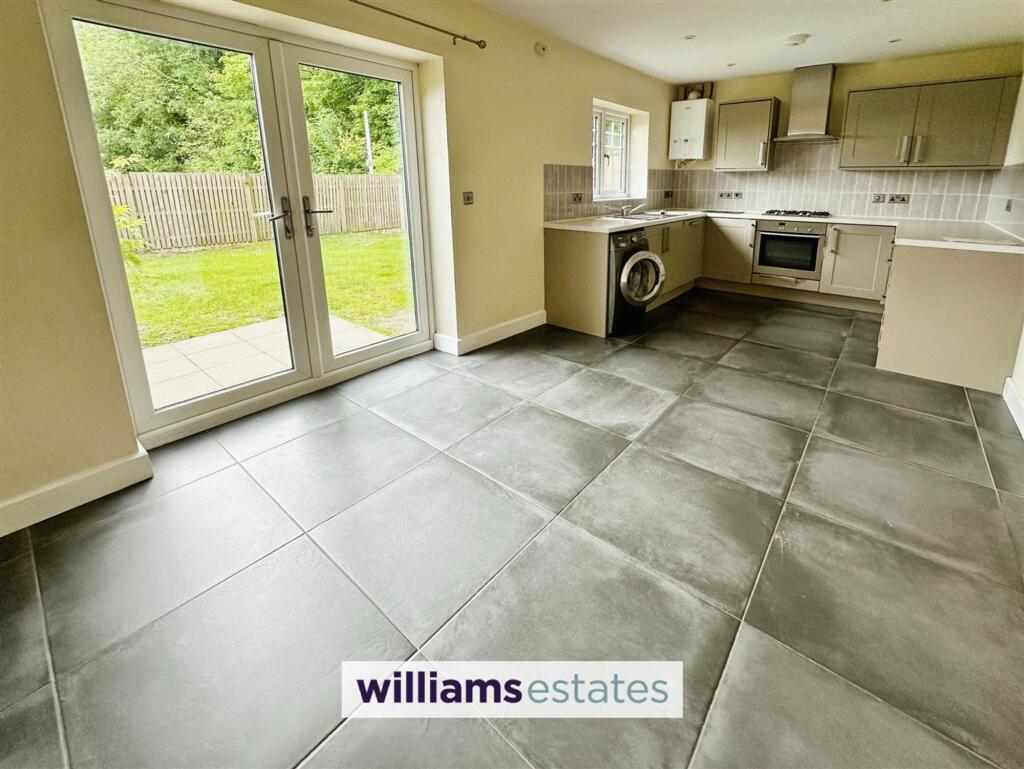 Lime Kiln Court, Gwernymynydd, CH7 photo 3