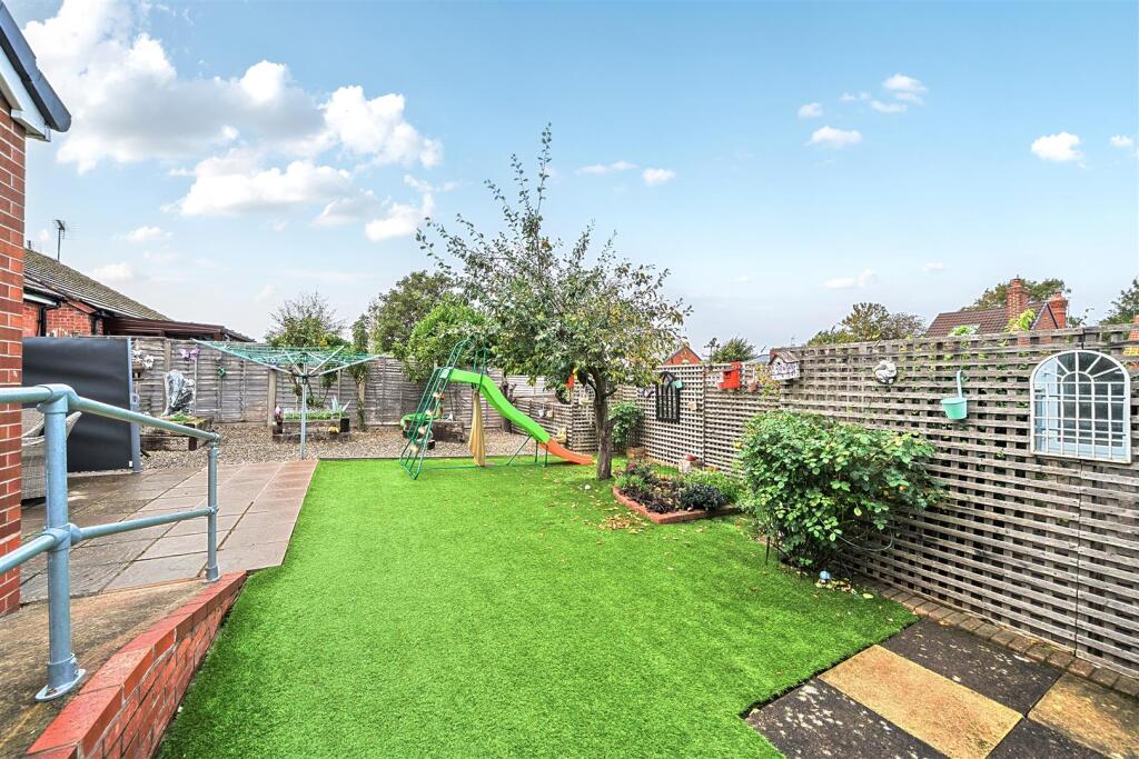 House in Wyre Forest, Aggborough, Kidderminster - View 3