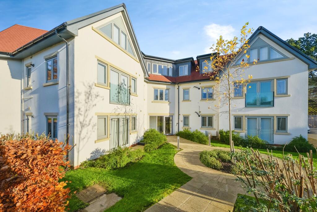 Main image of property: 143 Icknield Way, Letchworth Garden City, SG6
