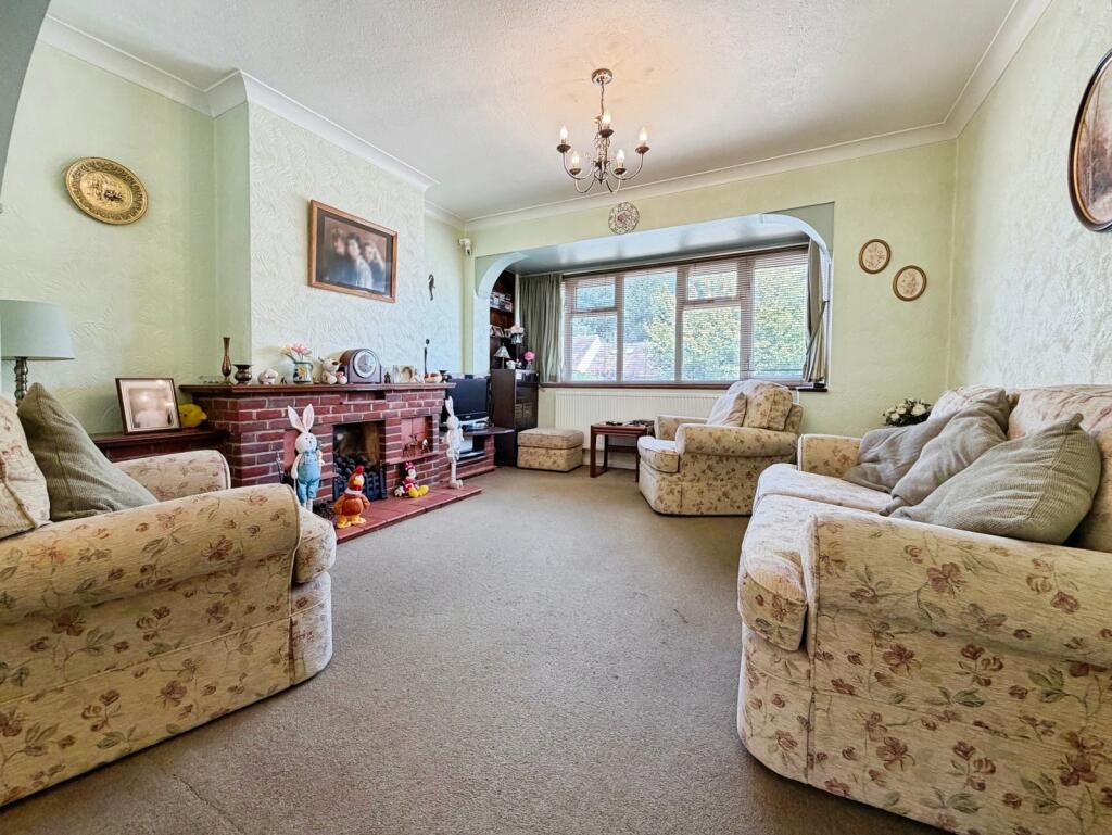 Midhurst Hill, Bexleyheath, DA6 photo 3