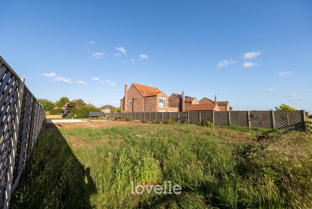 Holton Road, Tetney, DN36 - More