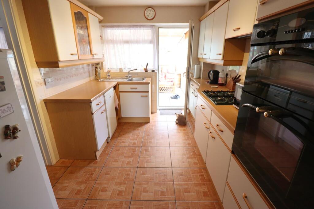House in Rochford, Rayleigh - View 4