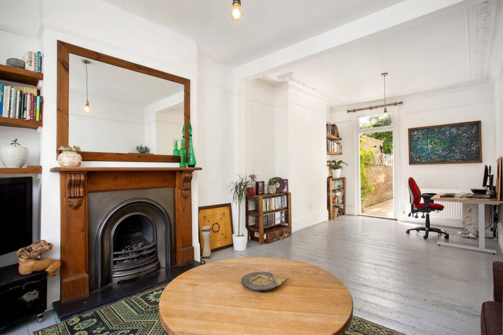 House in London - View 4