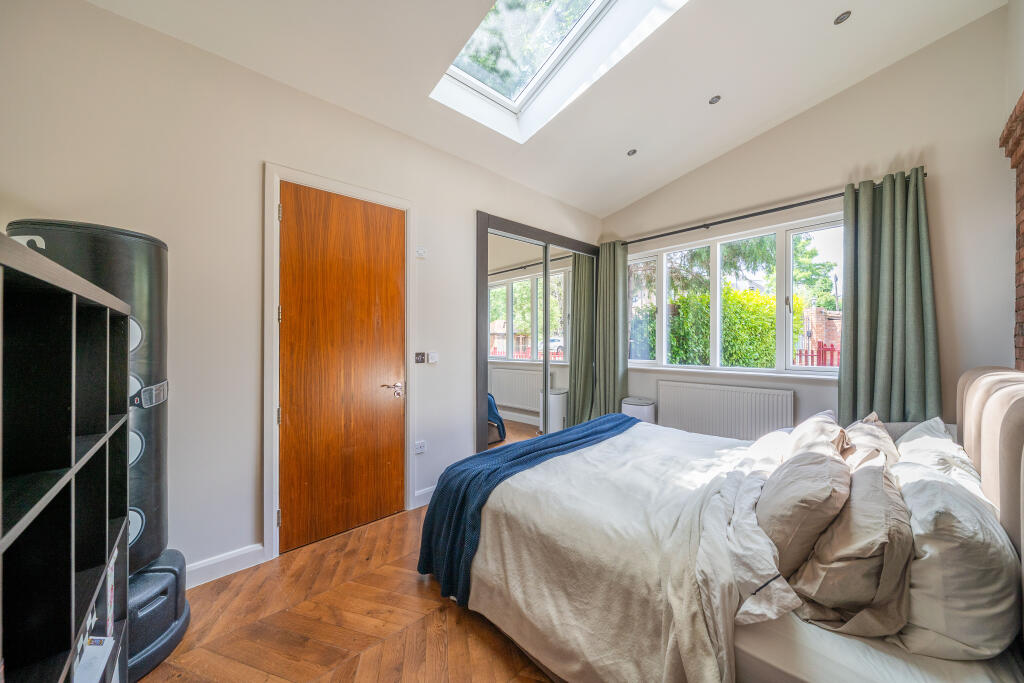 Apartment in London - View 4