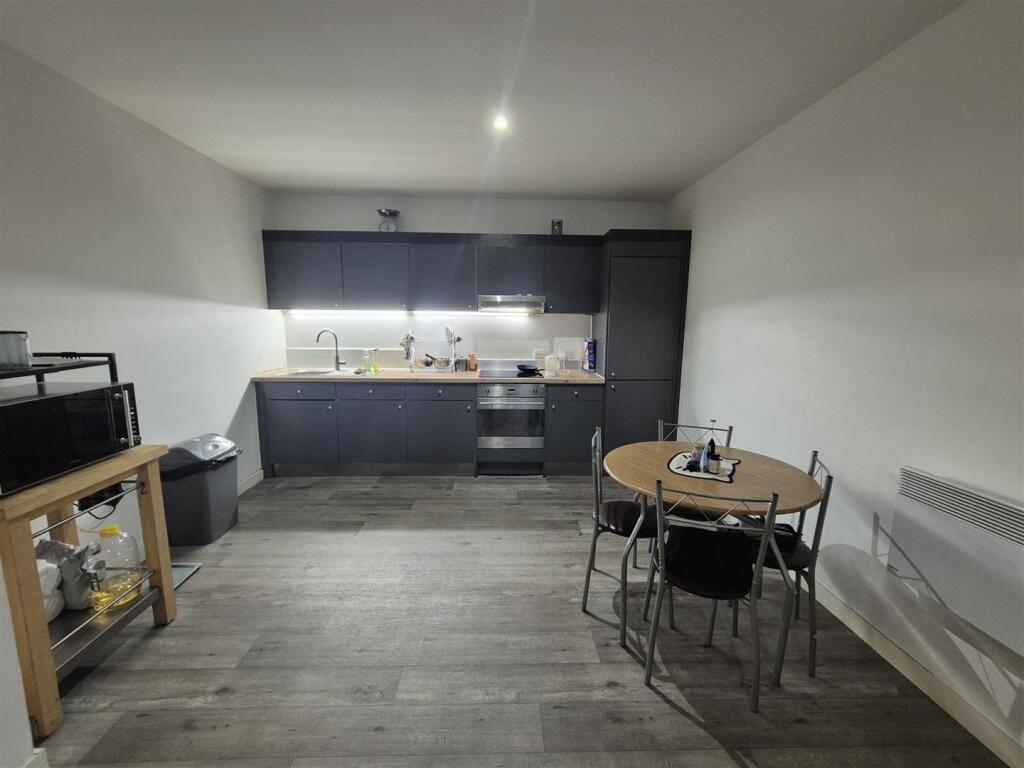 Apartment in Leicester - View 4