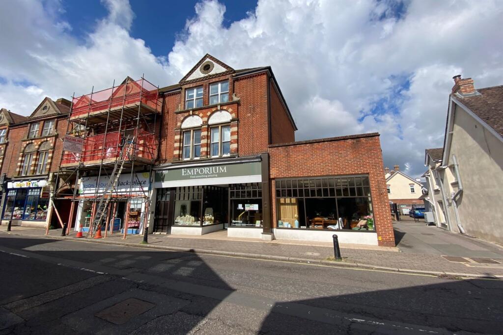 Main image of property: Chapel Street, Petersfield, GU32
