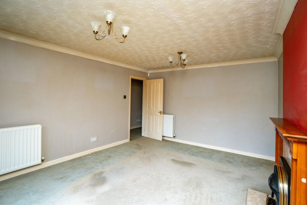 House in Worcester - View 5