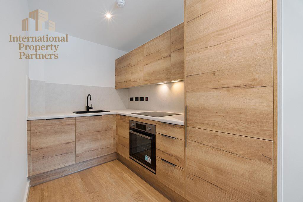 Apartment in Salford, Ordsall - More