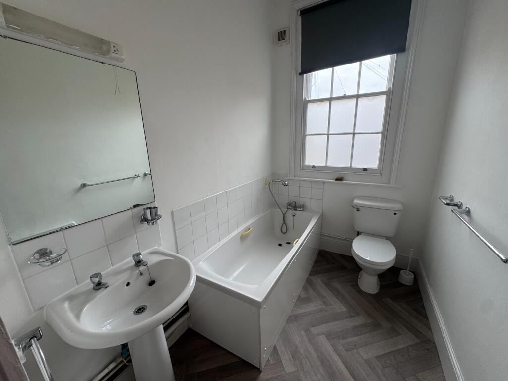 Apartment in Canterbury - More