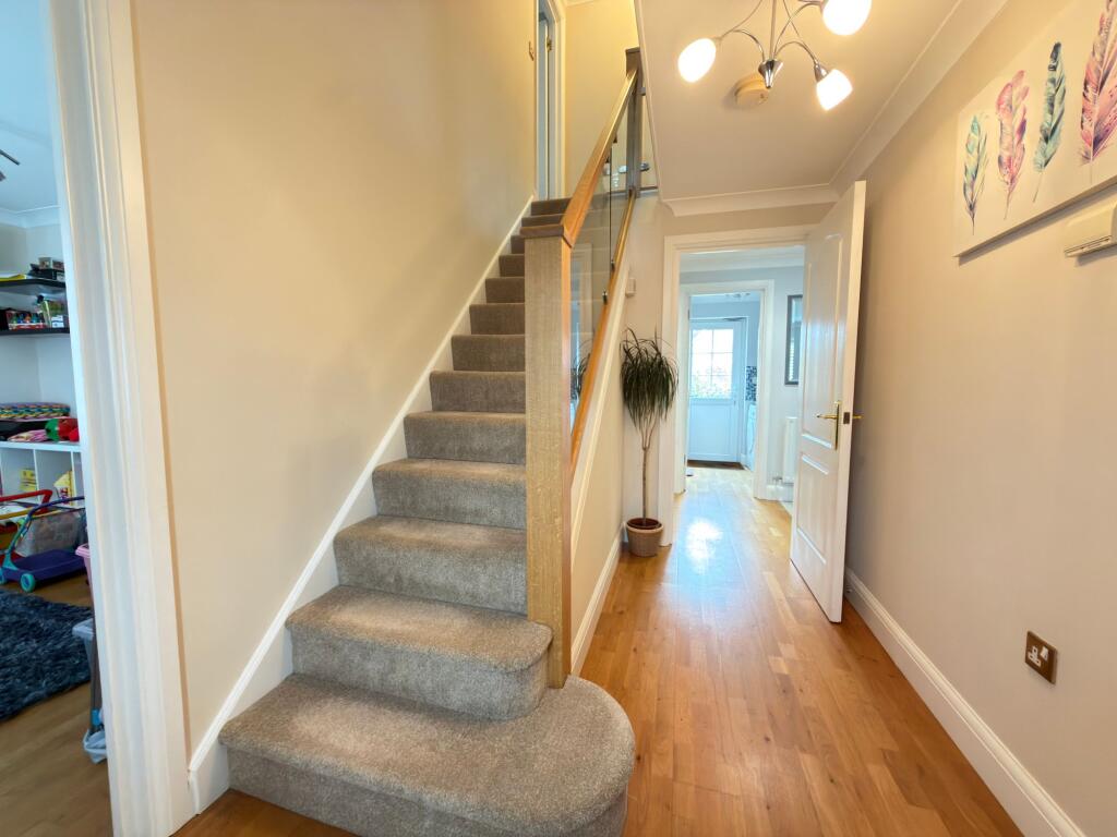 House in Redhill - View 5