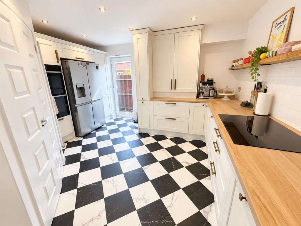 House in Southampton - View 5