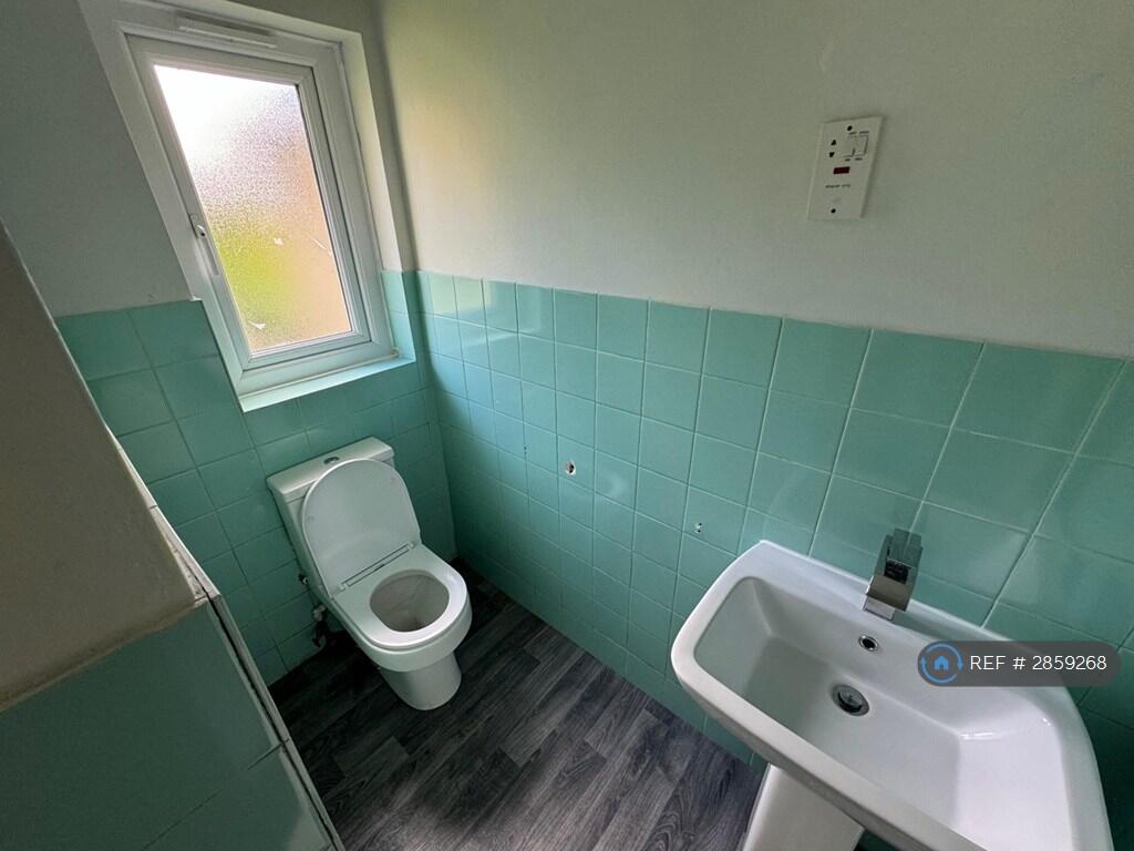 Additional image 20 of Northcroft Rise, Bradford, BD8