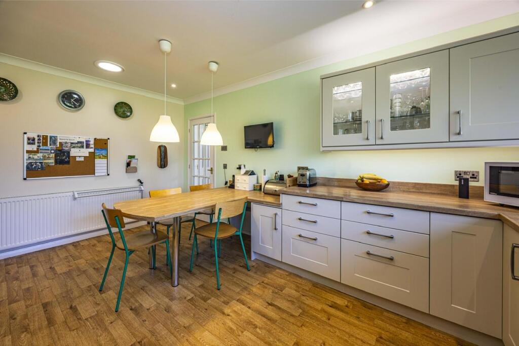 House in Newark and Sherwood, Southwell - More