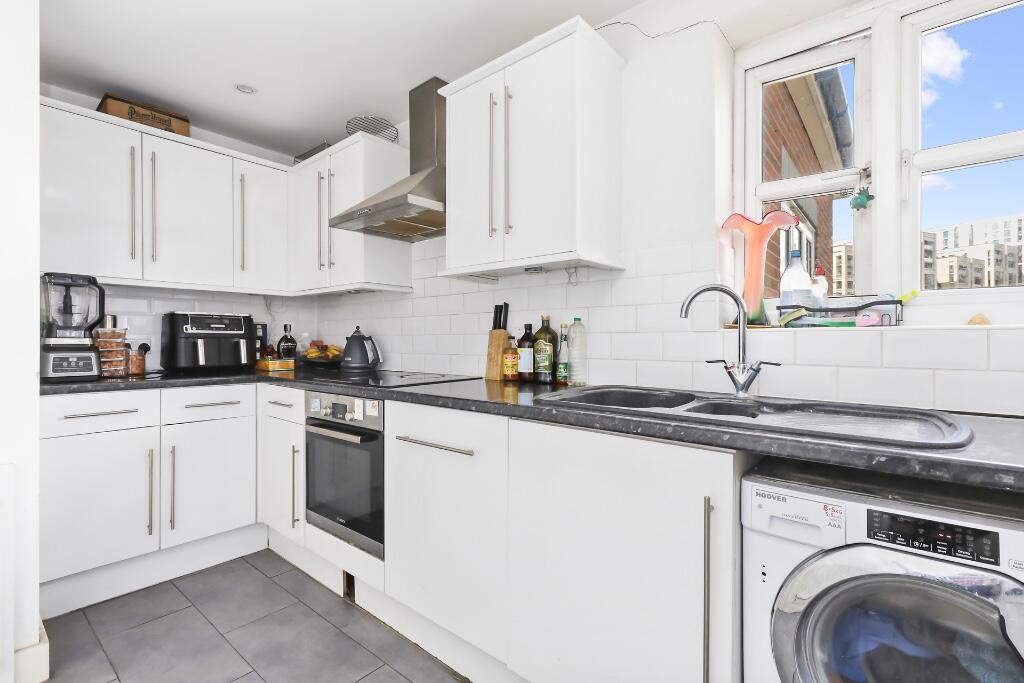 Victoria Dock Road, London, E16 photo 2