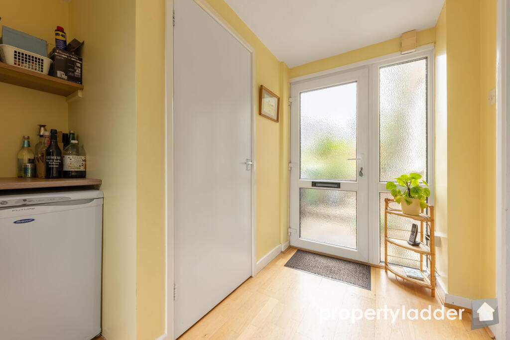 Amderley Drive, Eaton, Norfolk, NR4 photo 2