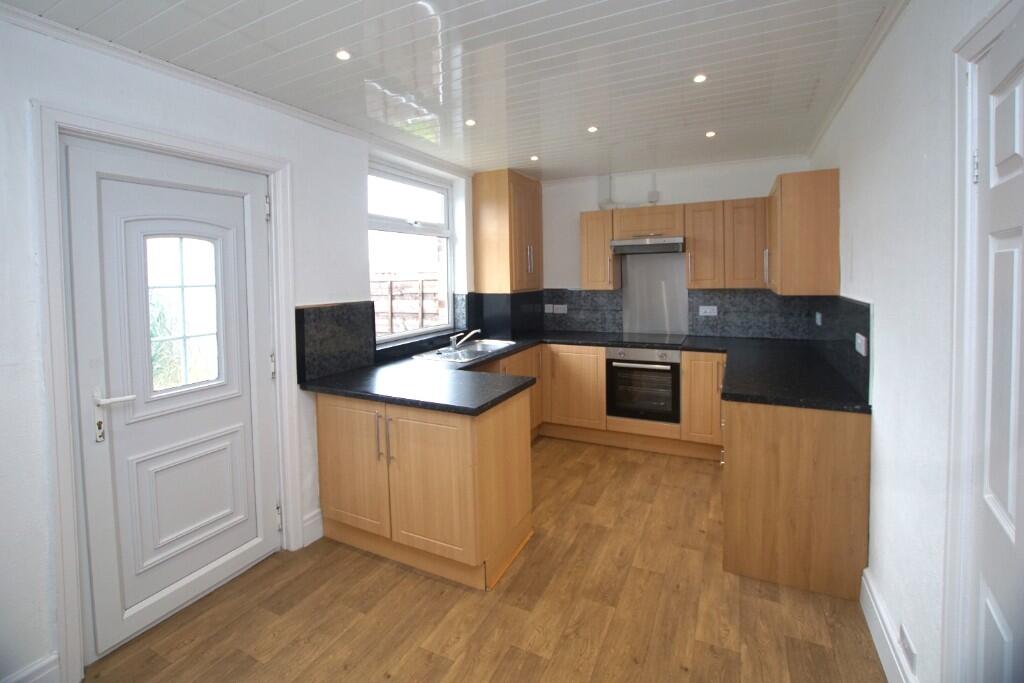 York Road, Denton, M34 3HH **FREEHOLD** photo 5