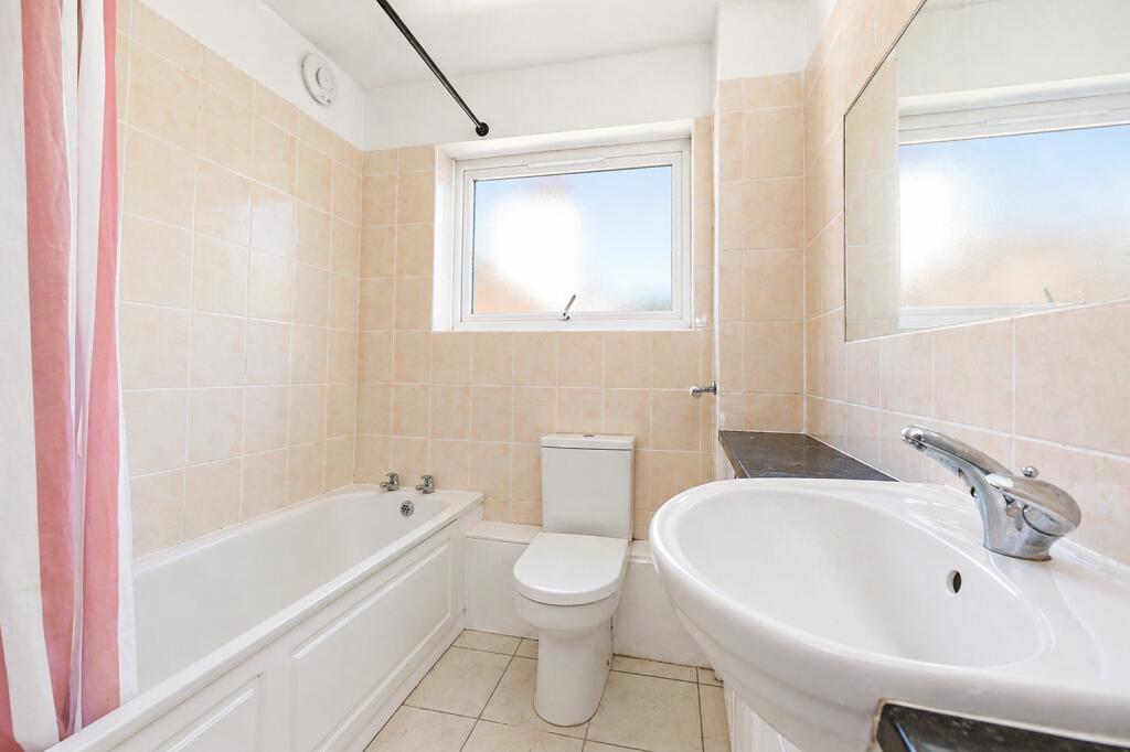 Additional image 5 of Flat 27 Eastbury Court, Lemsford Road, St Albans, Herts, AL1