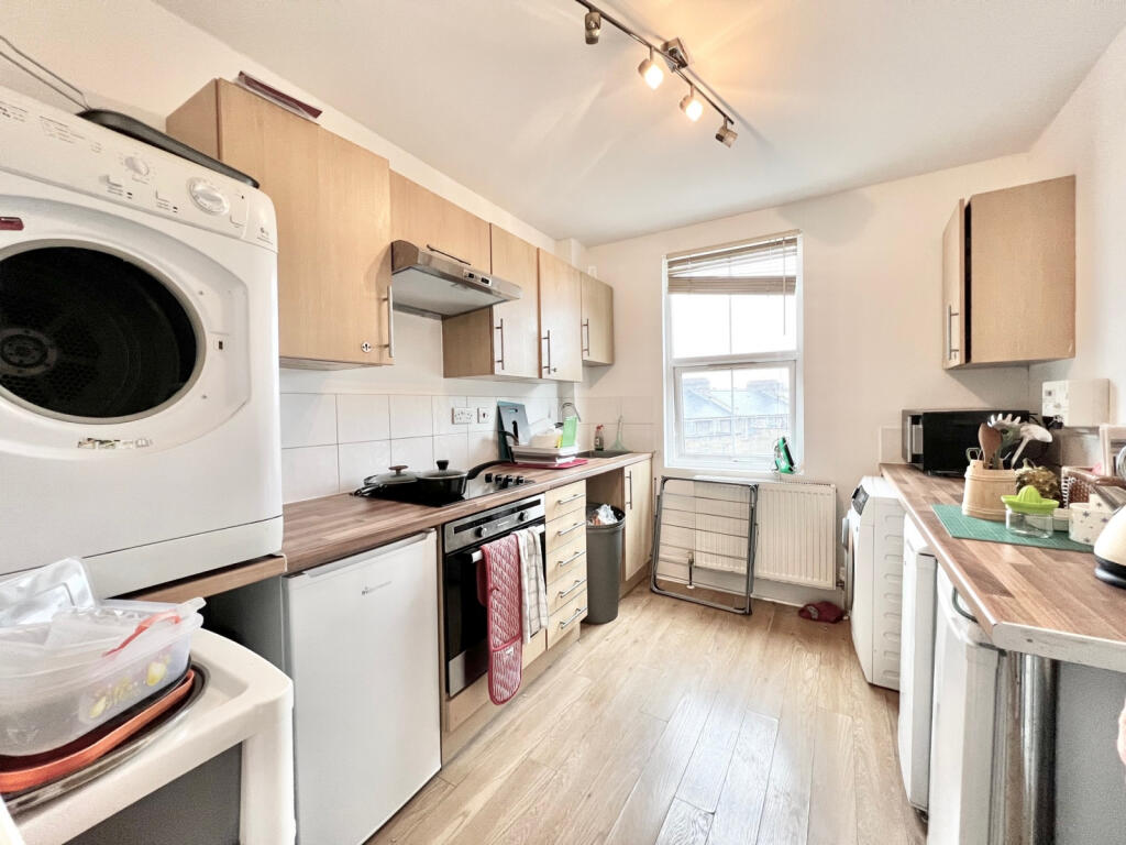 Apartment in London - View 5