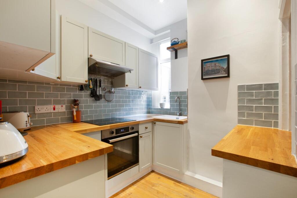 Apartment in London, Elmington Estate, Camberwell - View 3