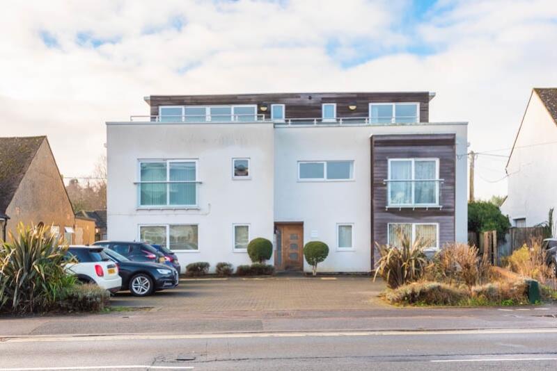 Main image of property: Kidston Court, 12 Oxford Road, Kidlington, Oxfordshire, Ox5 1aa