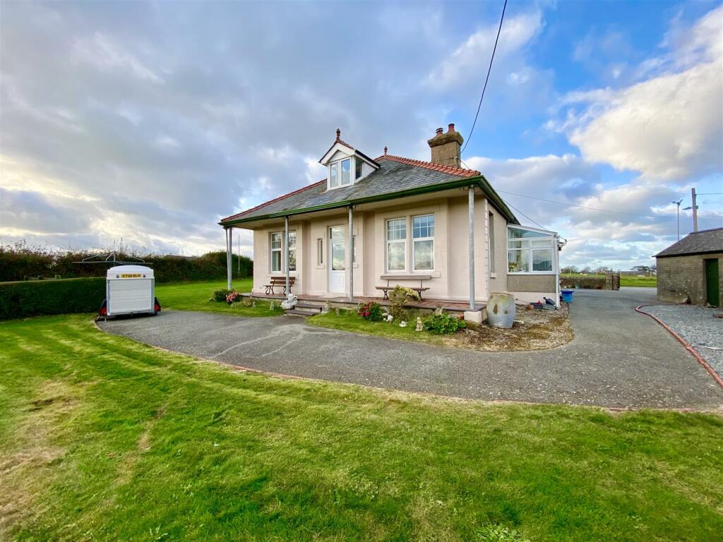 Main image of property: Lon Groesffordd, Edern, Pwllheli