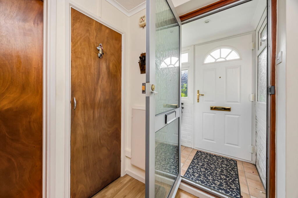 Wilmington Close, Hassocks, BN6 8QB photo 2