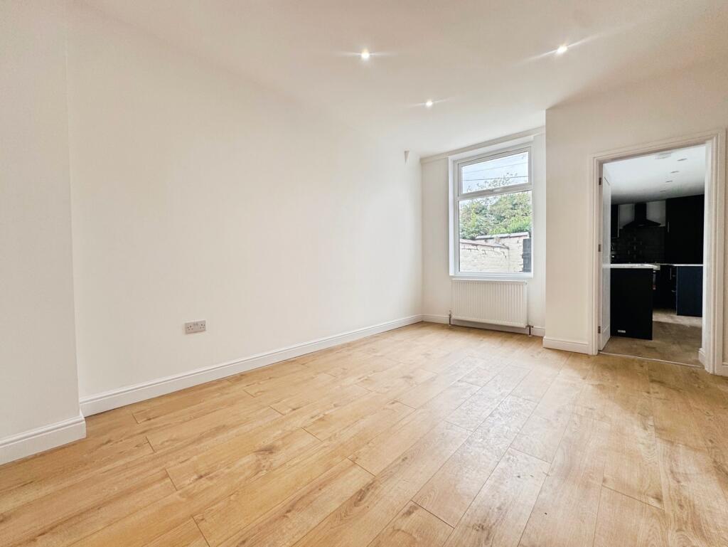 House in Salford, Greater Manchester - View 4