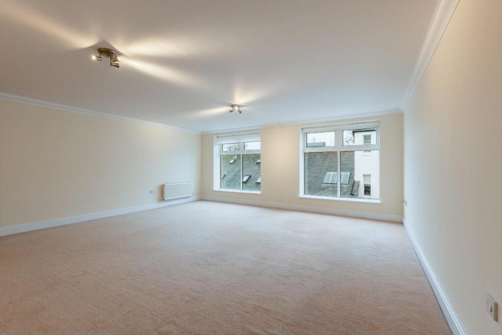 Windsor Street, Royal Leamington Spa photo 3