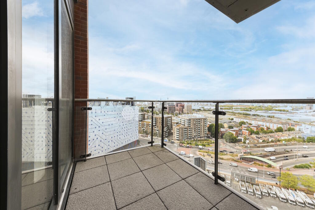 Apartment in London - View 5