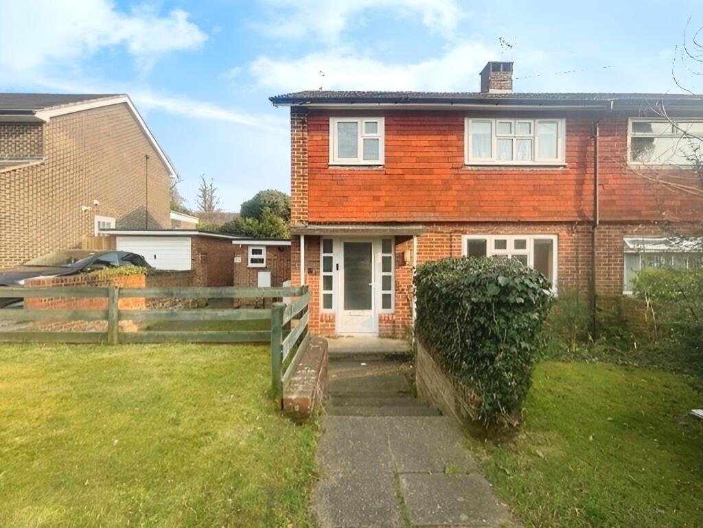 Main image of property: St. Lukes Avenue, Maidstone, ME14 5AN