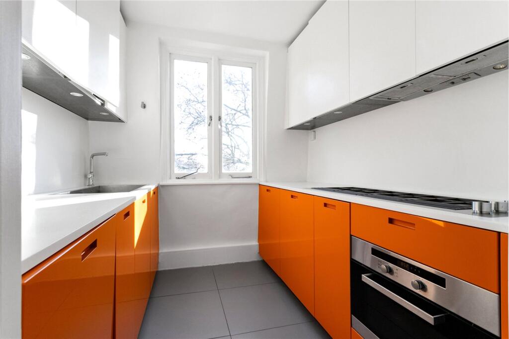 Apartment in London - More