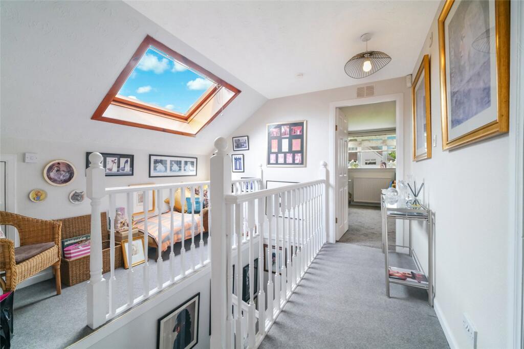 House in Cumbernauld, North Lanarkshire - More