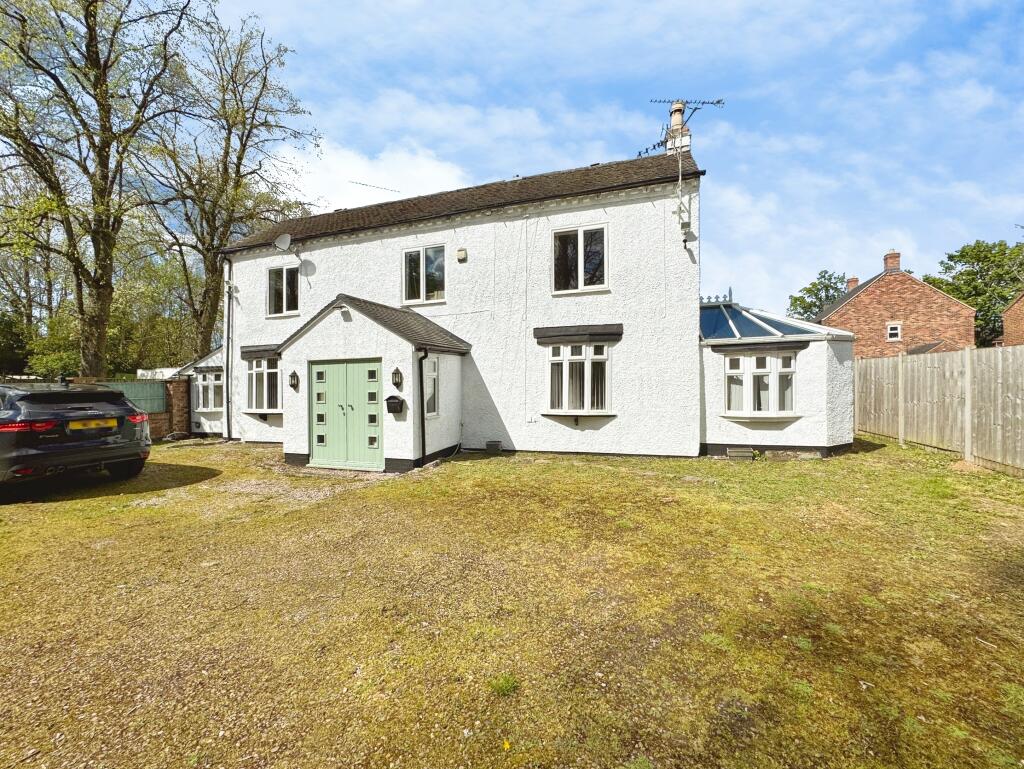 4-bed semi-detached on York Road, Church Gresley, Swadlincote, Derbyshire, DE11, £350,000