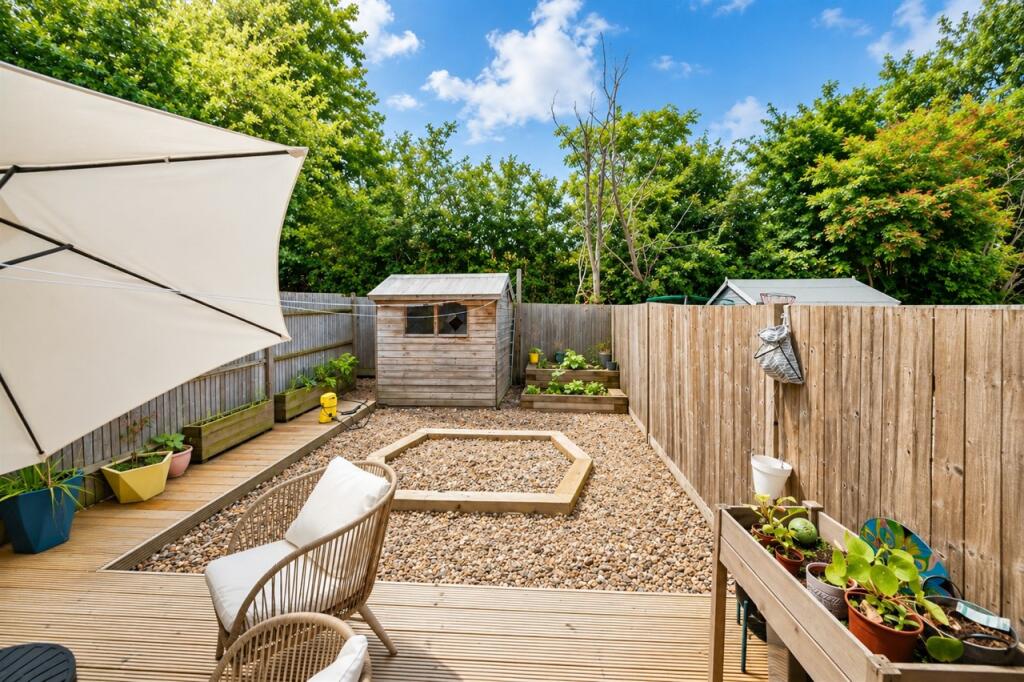 Mortimer Crescent, Kings Park, St. Albans - View 4