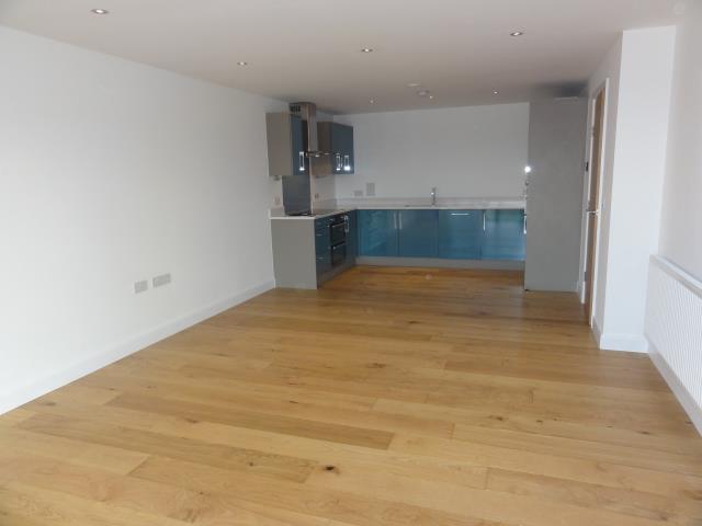 Apartment in Reading, Greenham - View 3