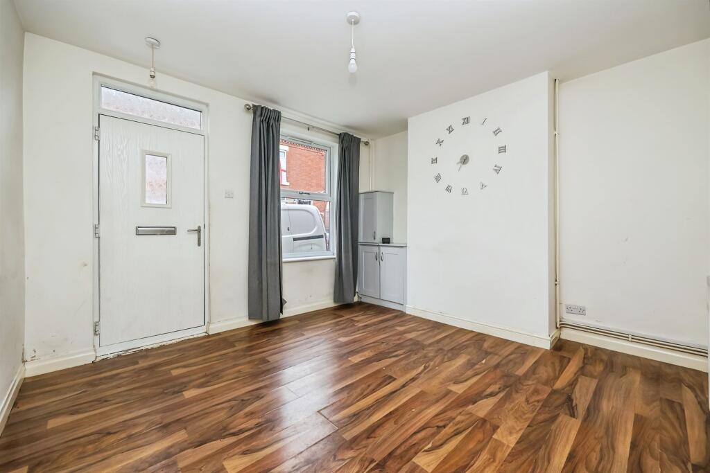 Queen Street, Langley Mill, Nottingham - View 2