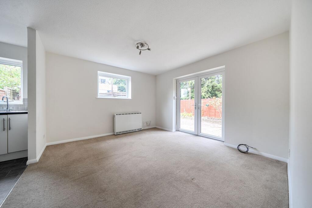 Apartment in Waverley, Haslemere - More