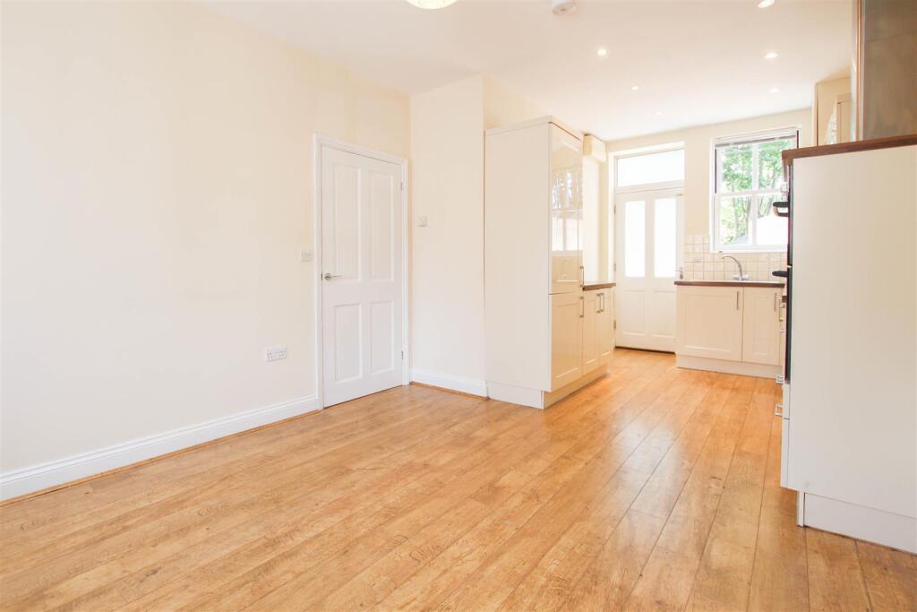 Apartment in Uttlesford, Pleasant Valley, Saffron Walden - View 4