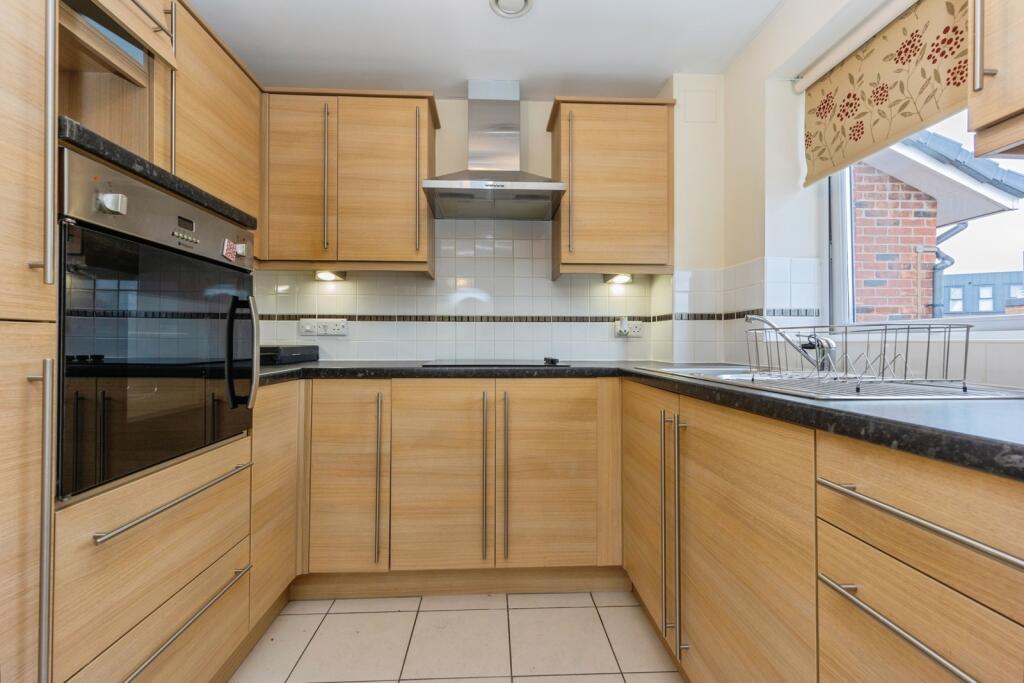 Apartment in Manchester, Chorlton-cum-Hardy - View 5