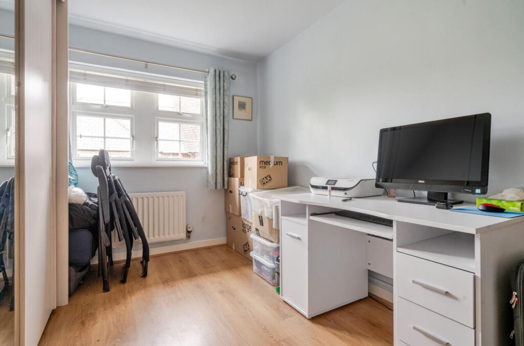 Waterfield Gardens, Chichester, PO19 - View 6